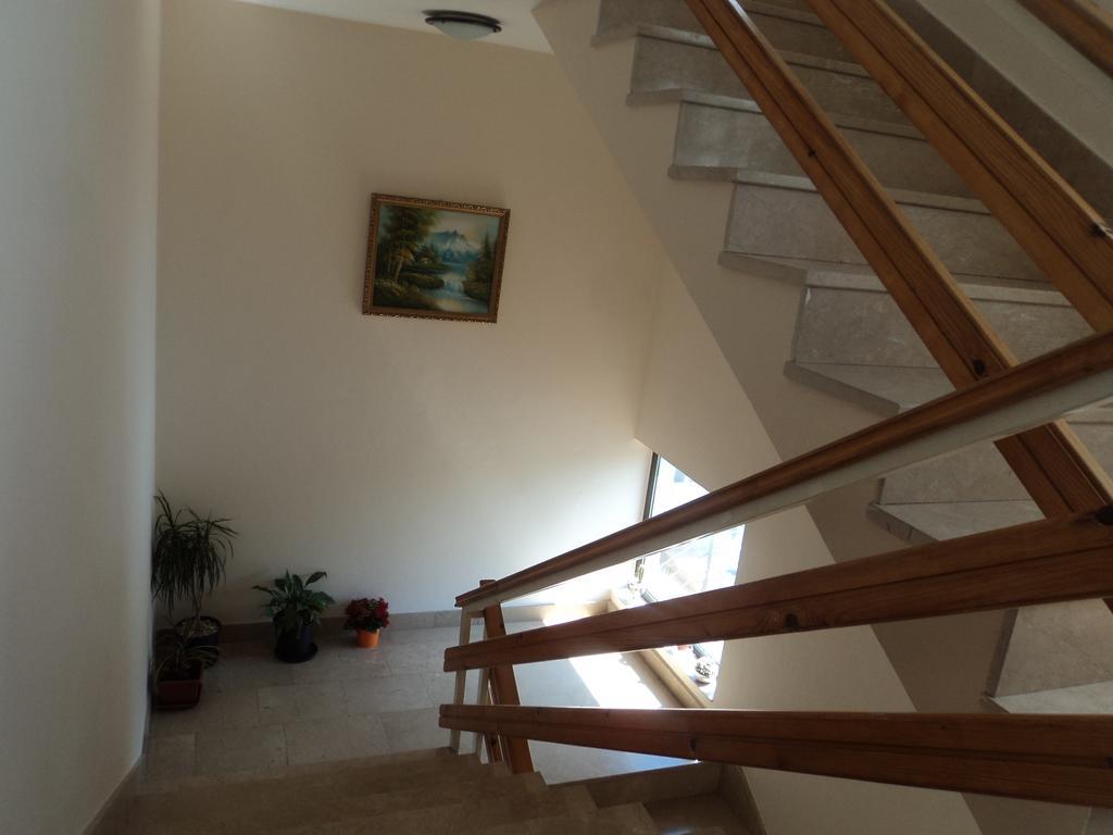 Međugorje パンシオン モダナ Bed & Breakfast エクステリア 写真