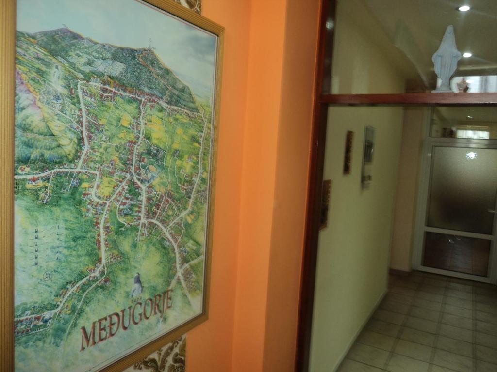 Međugorje パンシオン モダナ Bed & Breakfast エクステリア 写真