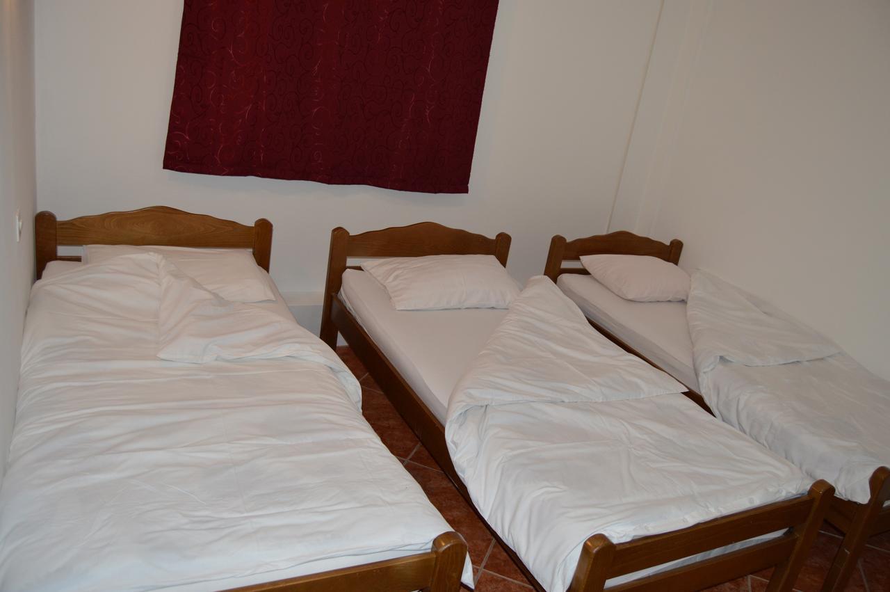 Međugorje パンシオン モダナ Bed & Breakfast エクステリア 写真