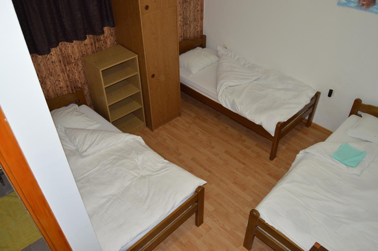 Međugorje パンシオン モダナ Bed & Breakfast エクステリア 写真