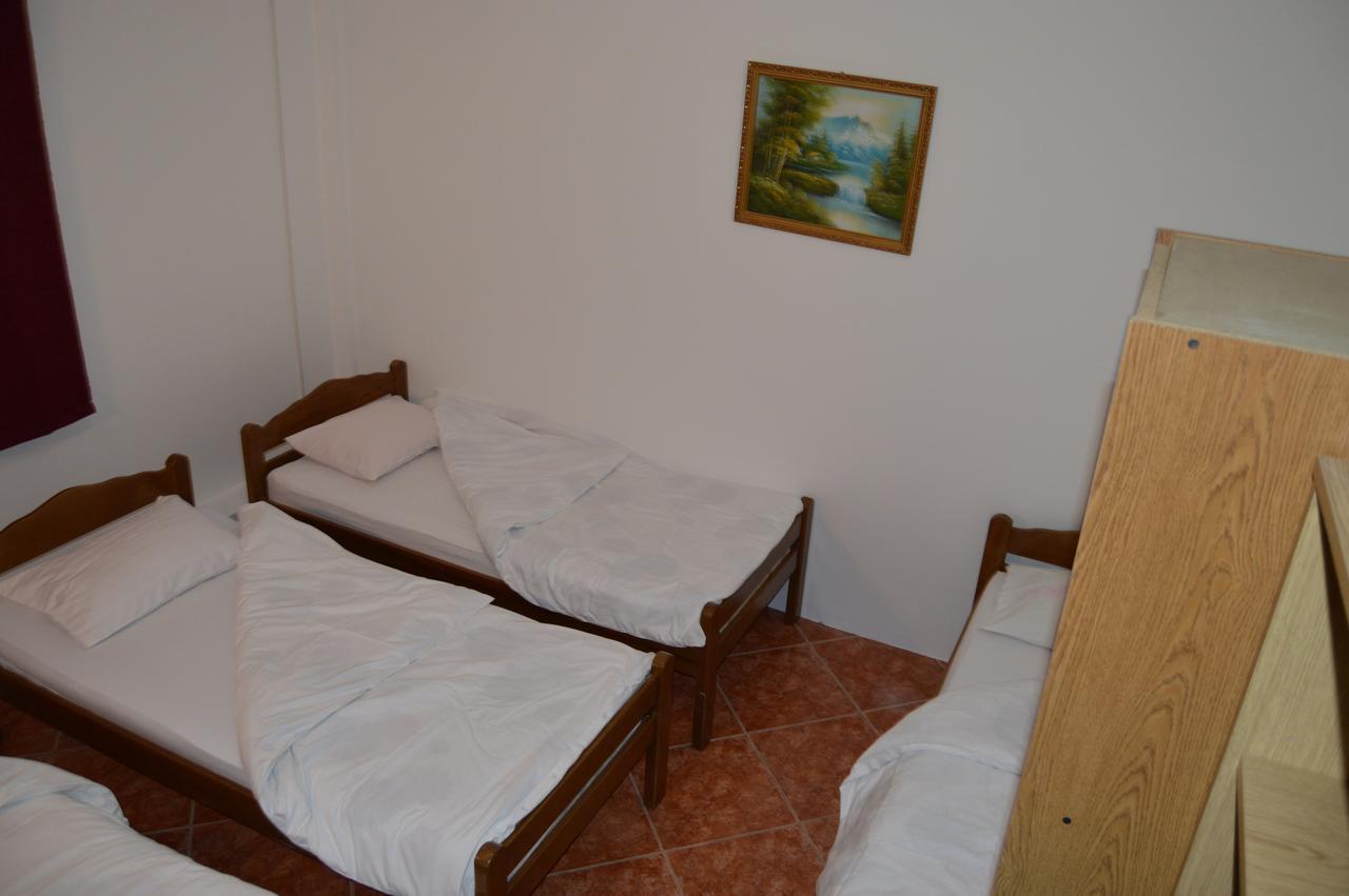 Međugorje パンシオン モダナ Bed & Breakfast エクステリア 写真